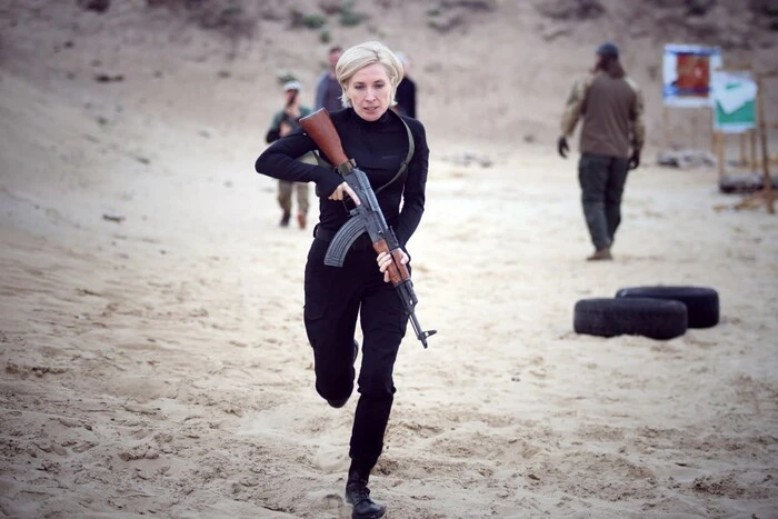 Vereshchuk took up a rifle
