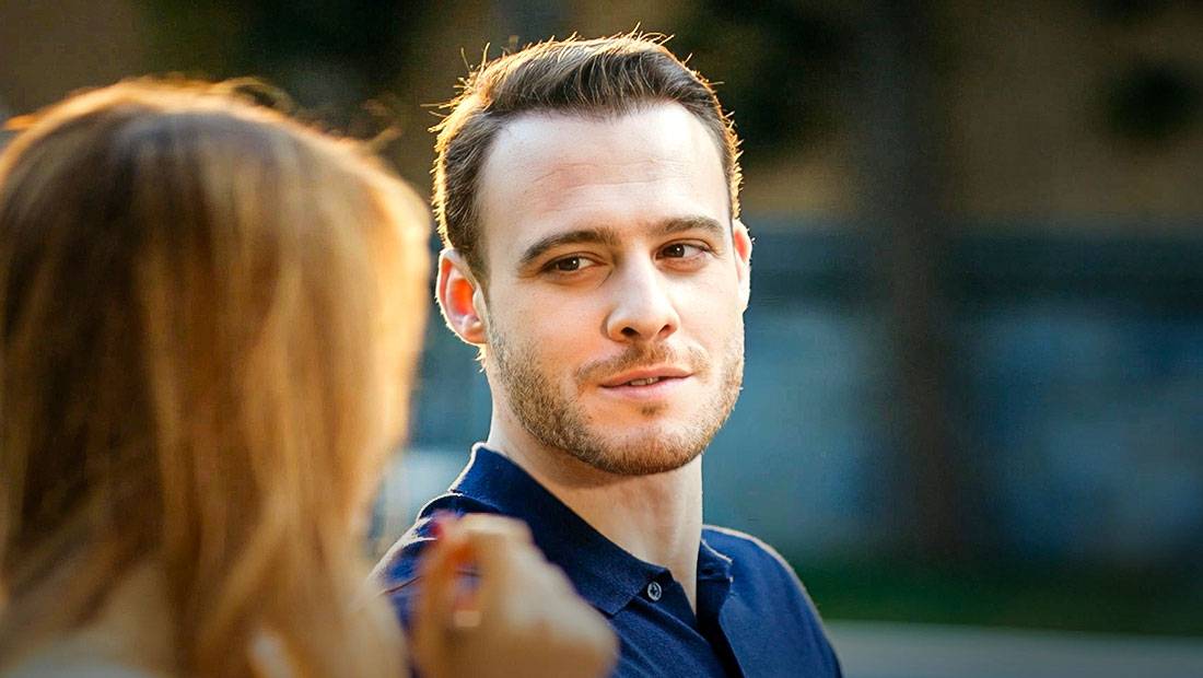 Beliebte türkische Schauspieler: Fotos und beste Vertreter der Filmindustrie