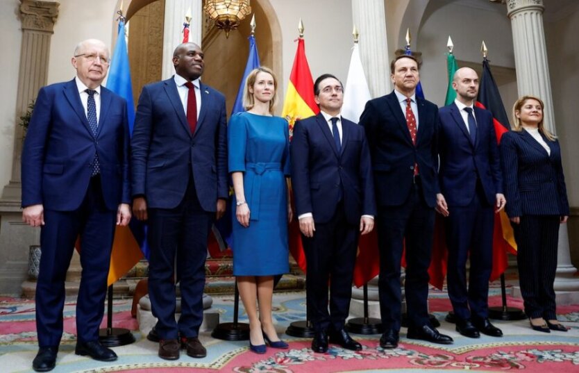 Логотипи Німеччини, Франції, Великобританії, Польщі, Іспанії та Італії
