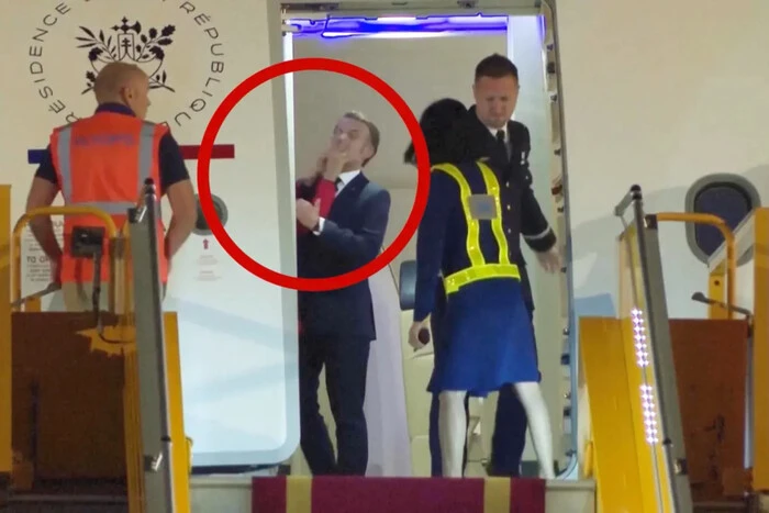 Der Lippenleser enthüllte den Dialog zwischen dem Ehepaar Macron nach der öffentlichen Ohrfeige