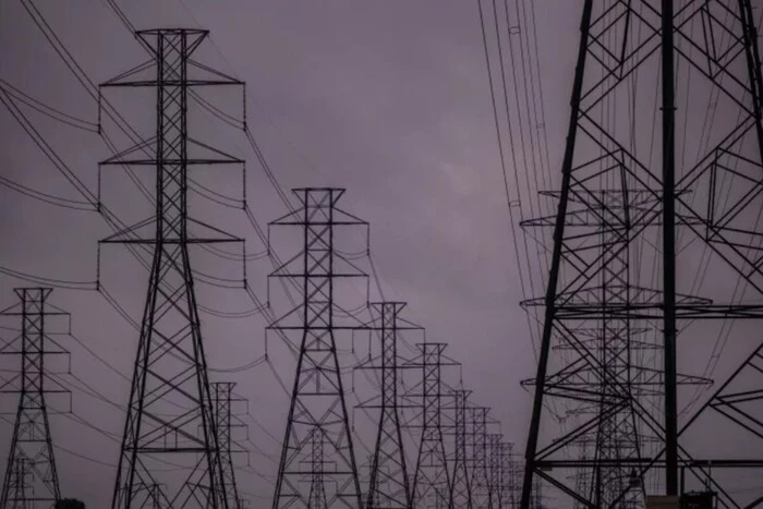 W Stanach Zjednoczonych miała miejsce masowa awaria prądu: 200 tys. ludzi bez elektryczności