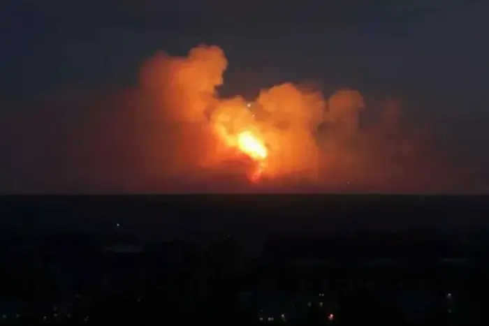 Вибухи під ніч у Росії