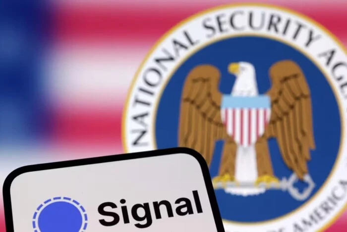 Суд зобов'язав адміністрацію Трампа зберегти листування в Signal