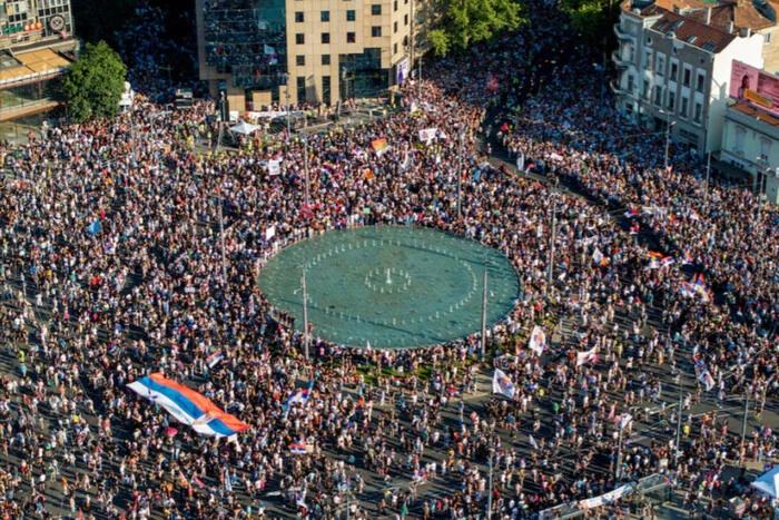 Protests against Vucic's government erupt again in Serbia
