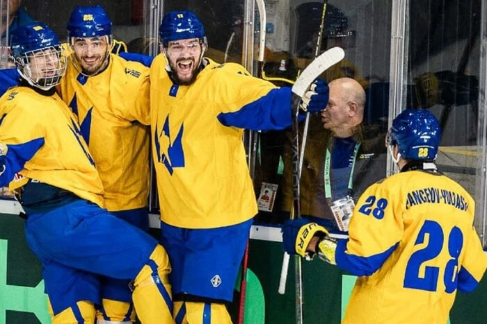 Die Eishockey-Weltmeisterschaft: Die Ukraine hat ihren ersten Sieg errungen