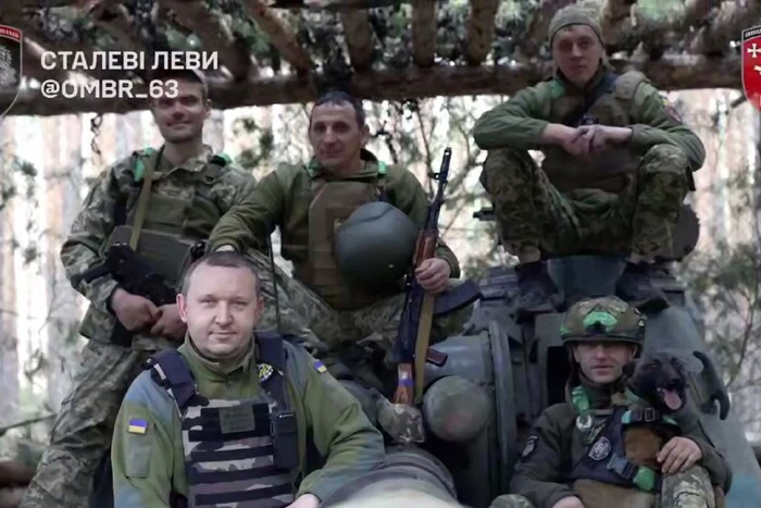 Бійці 63 бригади дробовиком та автоматами збивають сім дронів