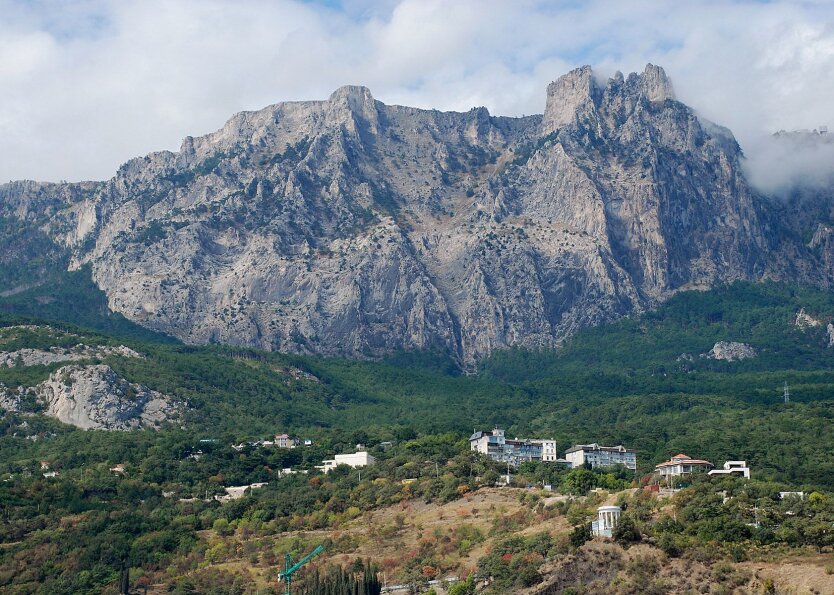 Російські війська на кордонах Криму