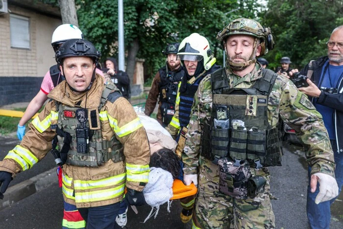 Die Russen haben Kharkiv zum zweiten Mal innerhalb von 24 Stunden angegriffen: Es gibt Tote und Verletzte