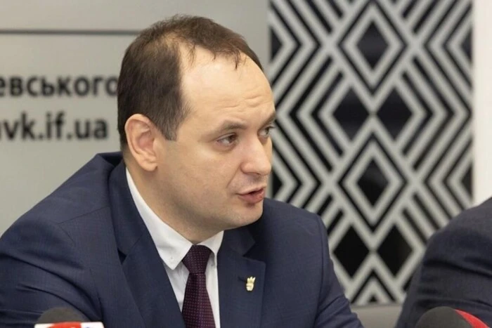 Марцінків запитує українців про биття дітей за російську мову