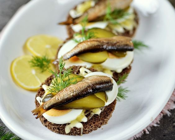 Wie man Sprotten in einem Teeaufguss zubereitet: Dieses Rezept wird Ihr Favorit sein