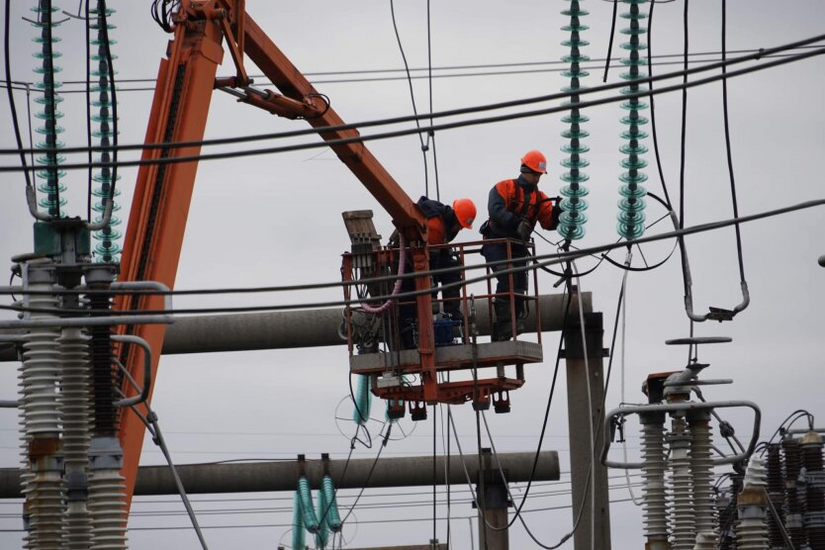 Pożary transformatorów: eksperci wyjaśniają, jak bezpiecznie podłączać urządzenia elektryczne