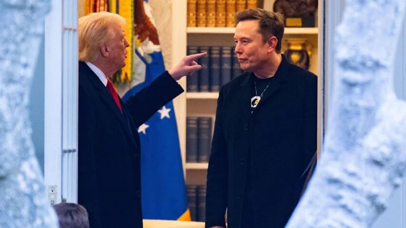 Маск клікає проти Трампа
