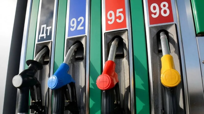 АЗС підвищили ціни на бензин: скільки коштують дизель та автогаз