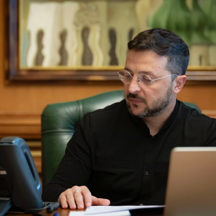 Зеленський провів військову нараду та обговорив підготовку до технічної зустрічі щодо припинення вогню