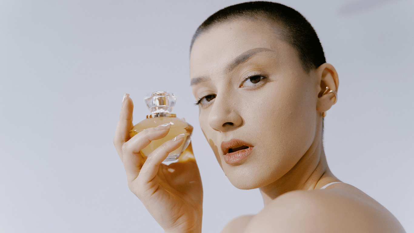 Almost everyone does this - where it is dangerous to apply perfumes