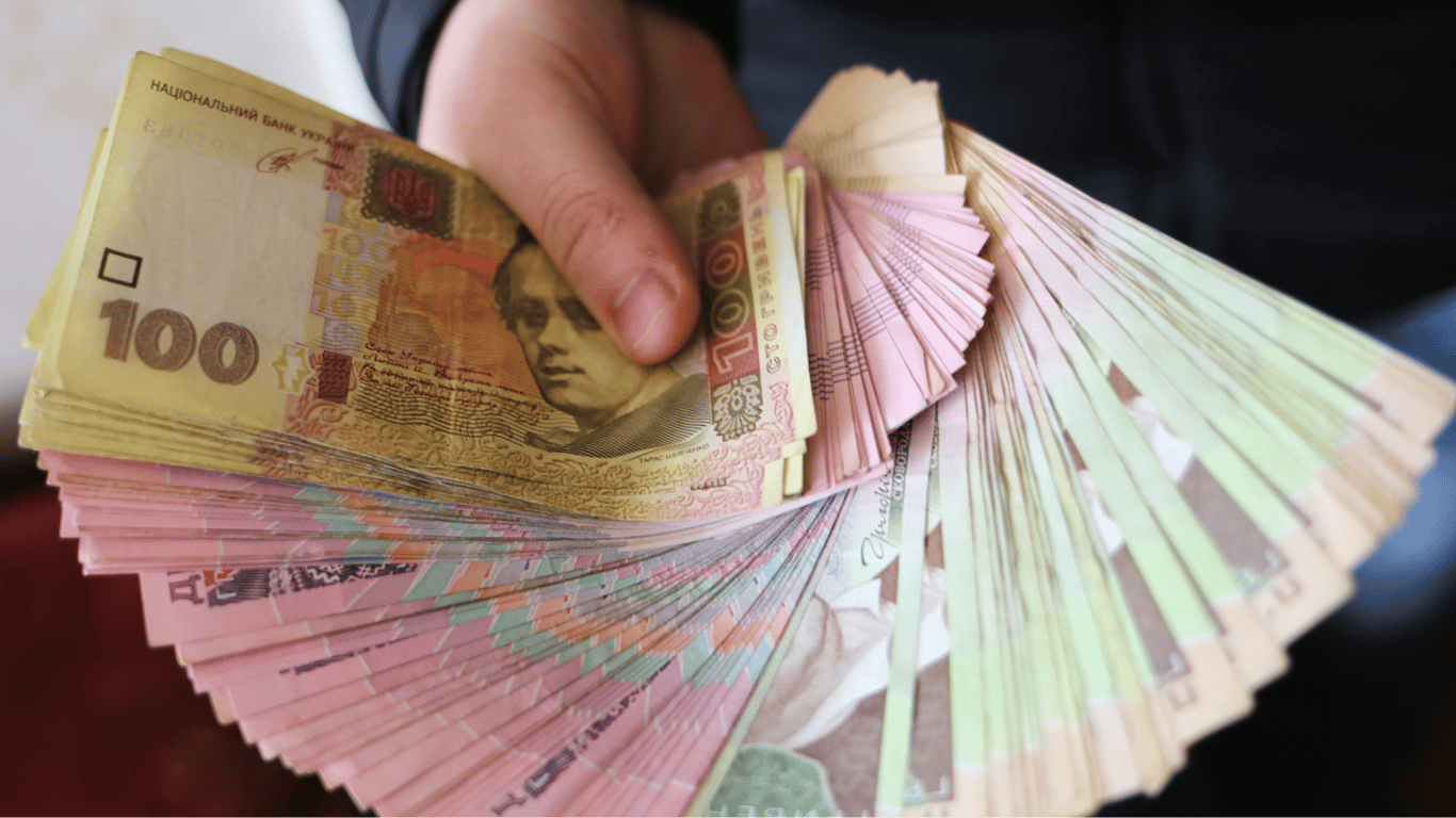 13th Salary in Ukraine - Who Will Receive the Annual Bonus in 2025