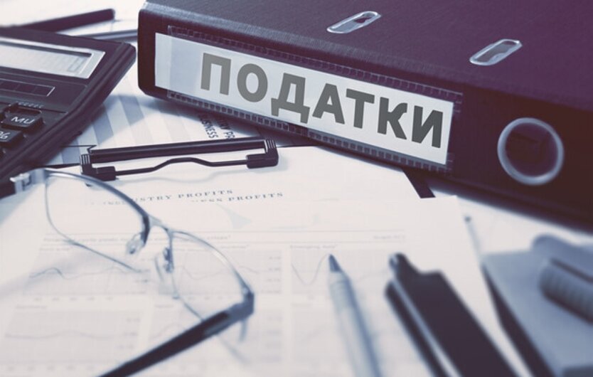 Податки на всі перекази та продаж старих речей: депутати думають, як ще обібрати українців