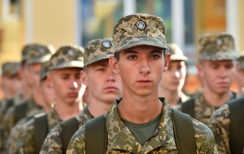 Украина провалила мобилизацию: WSJ объяснил, почему не сработал 'Контракт 18-24'