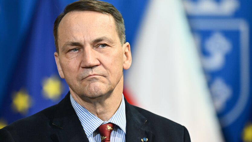 Sikorski nannte das einzige Land, das Putin stoppen kann